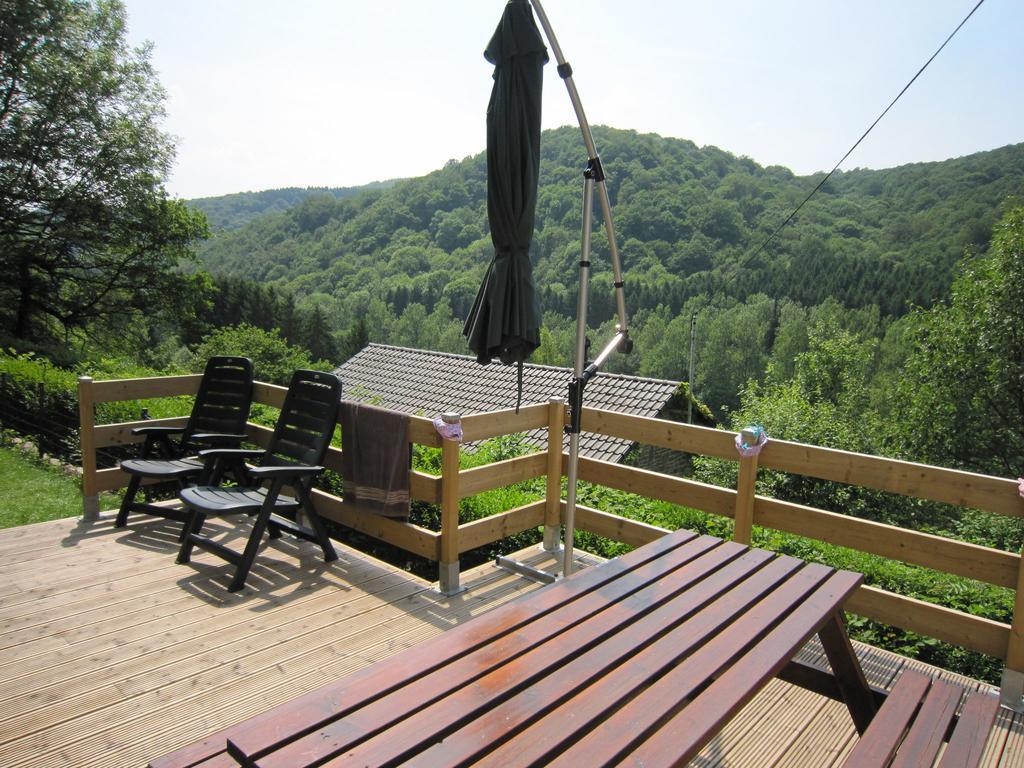 Cottage With A Terrace And A View Of The Valley Aywaille Εξωτερικό φωτογραφία